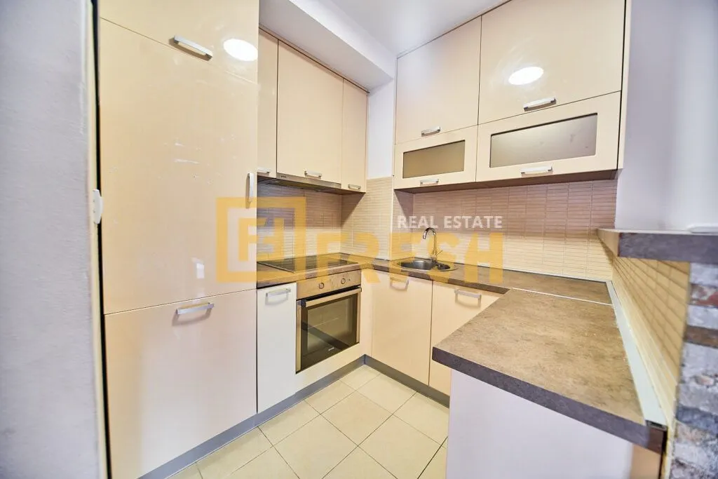 Prodaja, dvosoban stan, 122m², Tološi, Podgorica