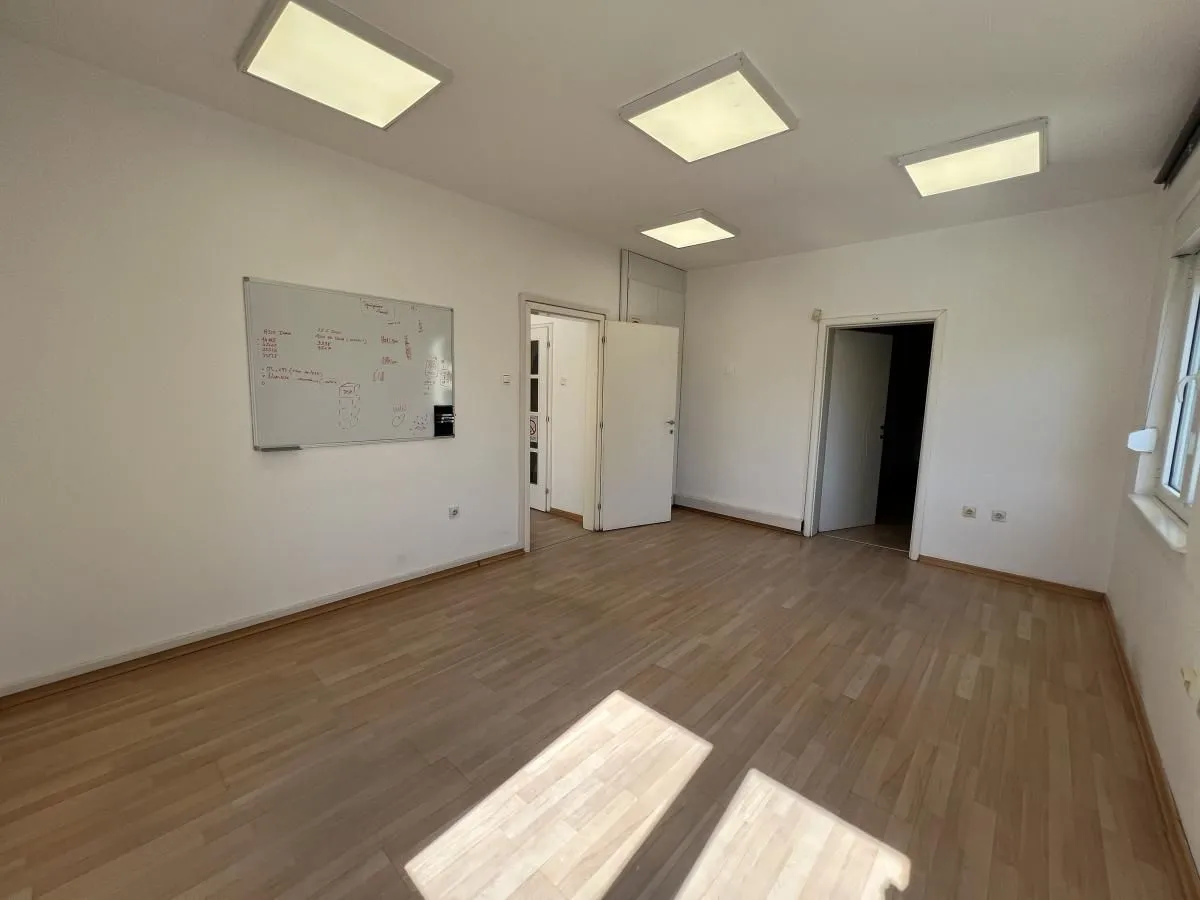 Rent, office space, 220m², Liman 1, Novi Sad Sve Podlokacije