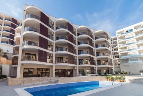 Prodaja, dvosoban stan, 72m², Bečići, Budva - image 8