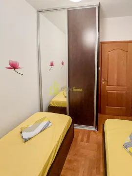 Rent, two bedroom apartment, 72m², Kotor, Crna Gora - image 10