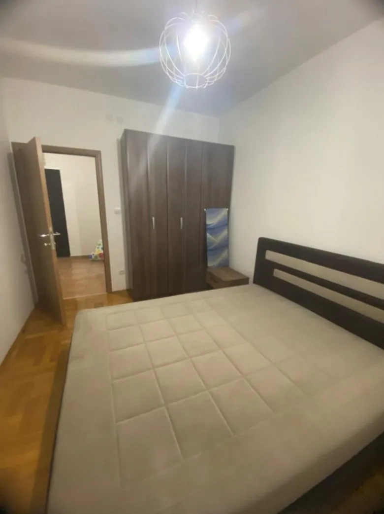 Izdavanje, jednosoban stan, 43m², Tuški Put, Podgorica