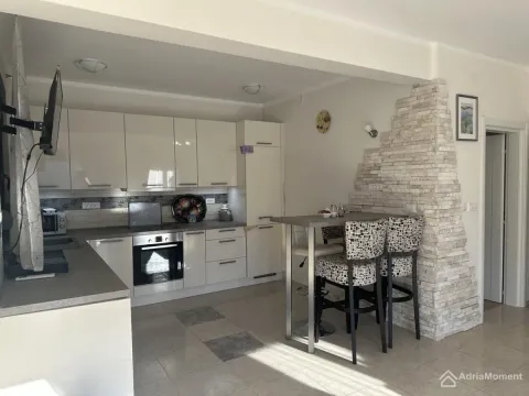 Sale, two bedroom apartment, 75m², Dobrota, Kotor - image 10