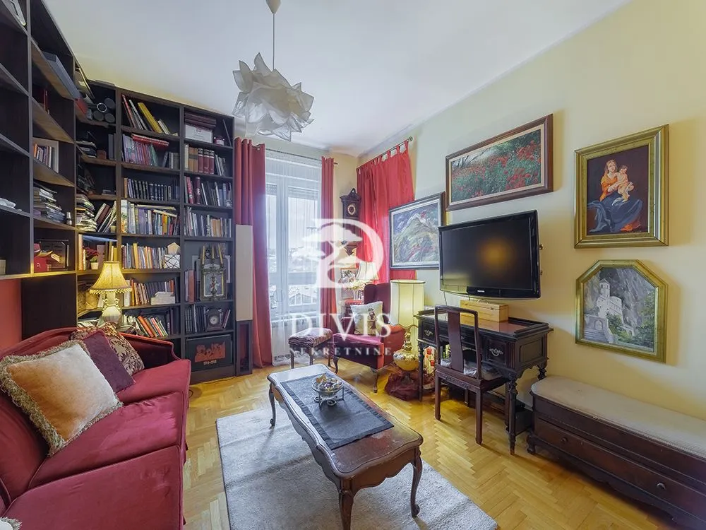 Sale, apartment, 196m², Neimar, Vračar Sve Podlokacije
