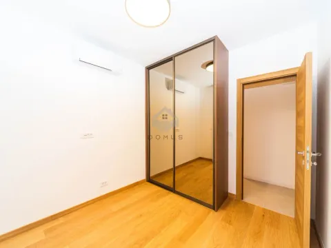 Izdavanje, trosoban stan, 100m², Podgorica, Crna Gora - image 11