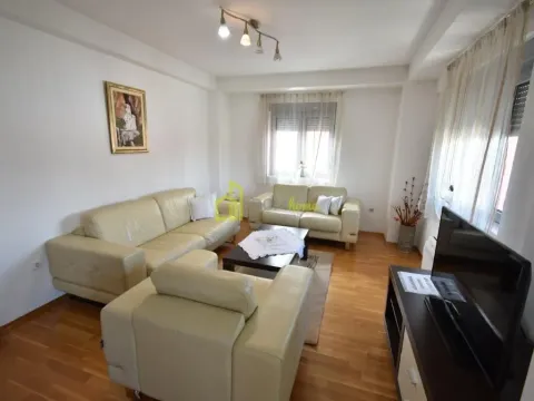Izdavanje, trosoban stan, 85m², Gorica C, Podgorica - image 15