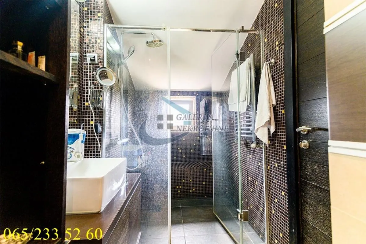 Prodaja, trosoban stan, 77m², Žarkovo, Beograd