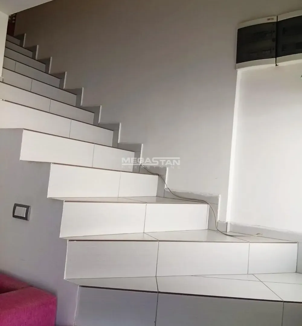 Sale, house, 109m², Palilula Sve Podlokacije, Beograd