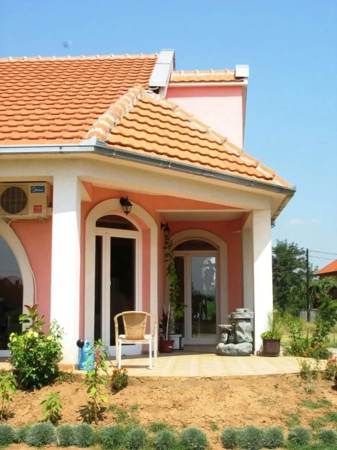 Prodaja, kuća, 180m², Donja Gorica, Podgorica