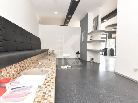 Rent, office space, 347m², Krivi Most, Podgorica - image 13