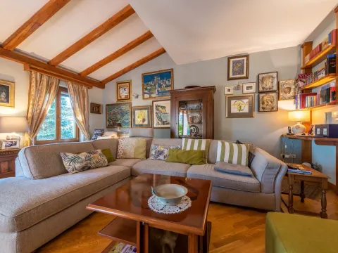 Sale, house, 305m², Orahovac, Kotor - image 12