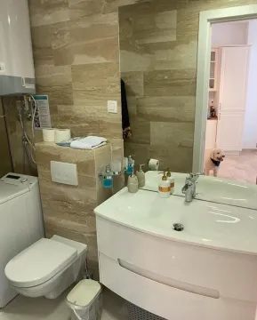 Rent, one bedroom apartment, 64m², Budva, Crna Gora - image 9