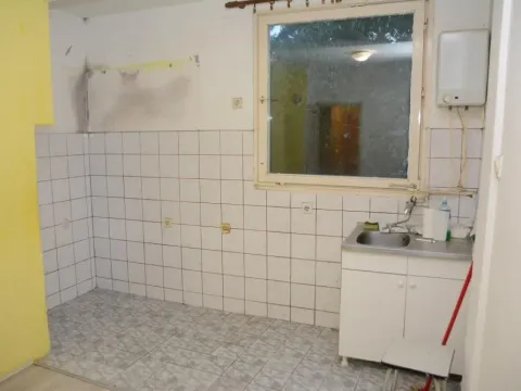 Prodaja, trosoban stan, 76m², Čukarica, Beograd - image 9