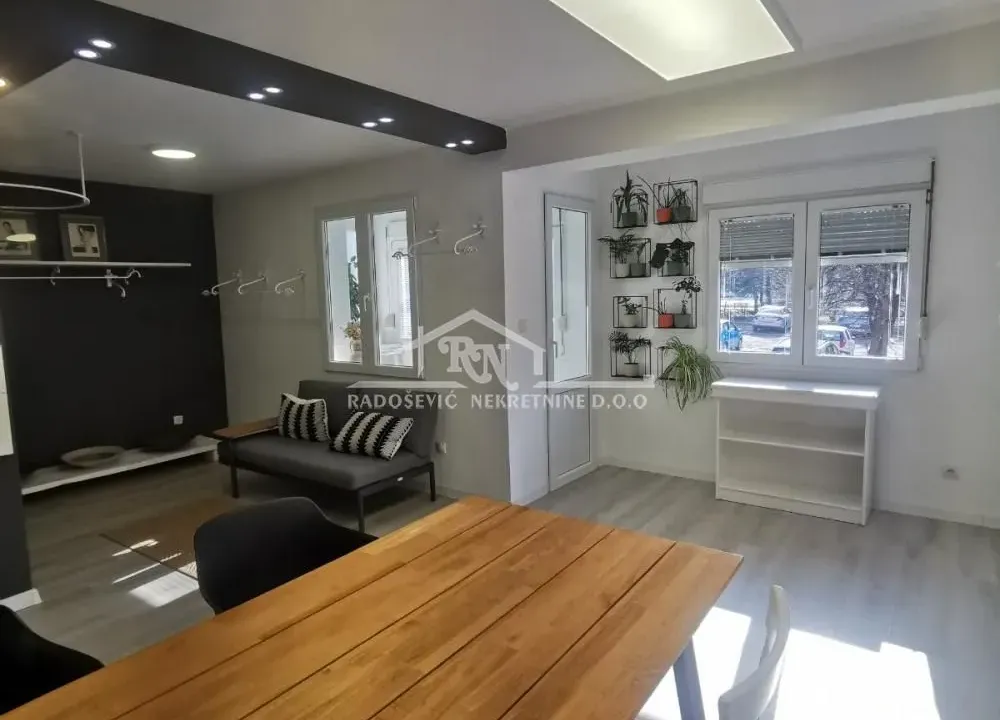 Prodaja, jednosoban stan, 35m², Cerak, Beograd
