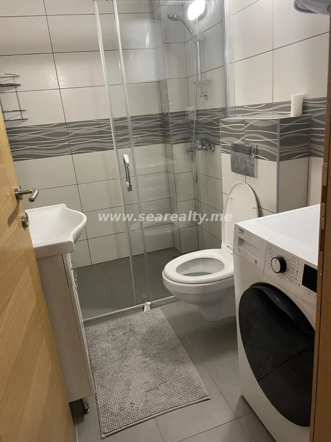 Rent, one bedroom apartment, 34m², Centar, Tivat