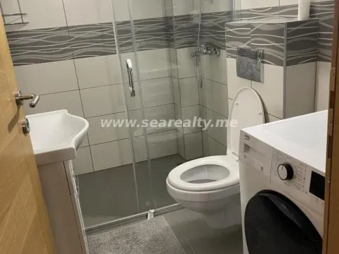 Izdavanje, jednosoban stan, 34m², Centar, Tivat - image 4