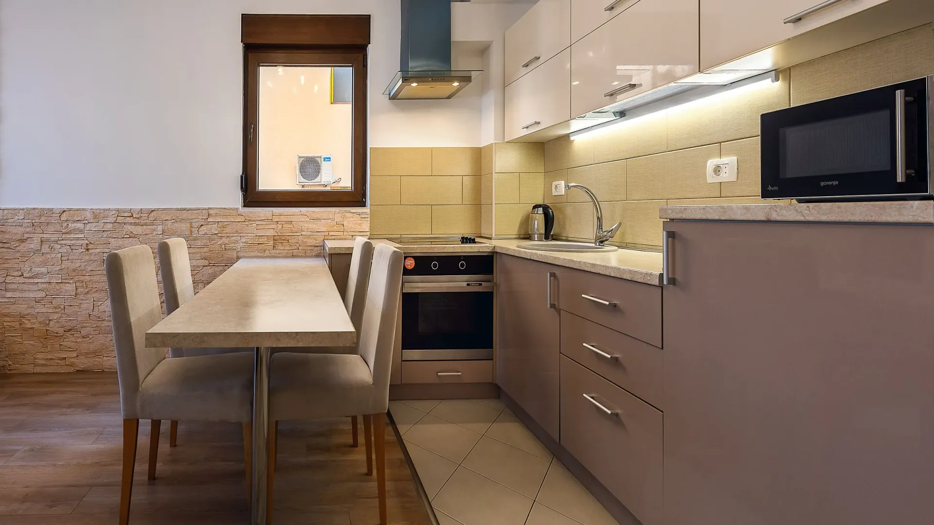 Daily-rent, two bedroom apartment, 51m², Budva, Crna Gora