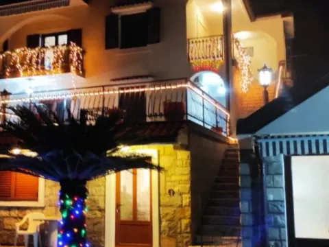 Sale, house, 250m², Dobrota, Kotor - image 10