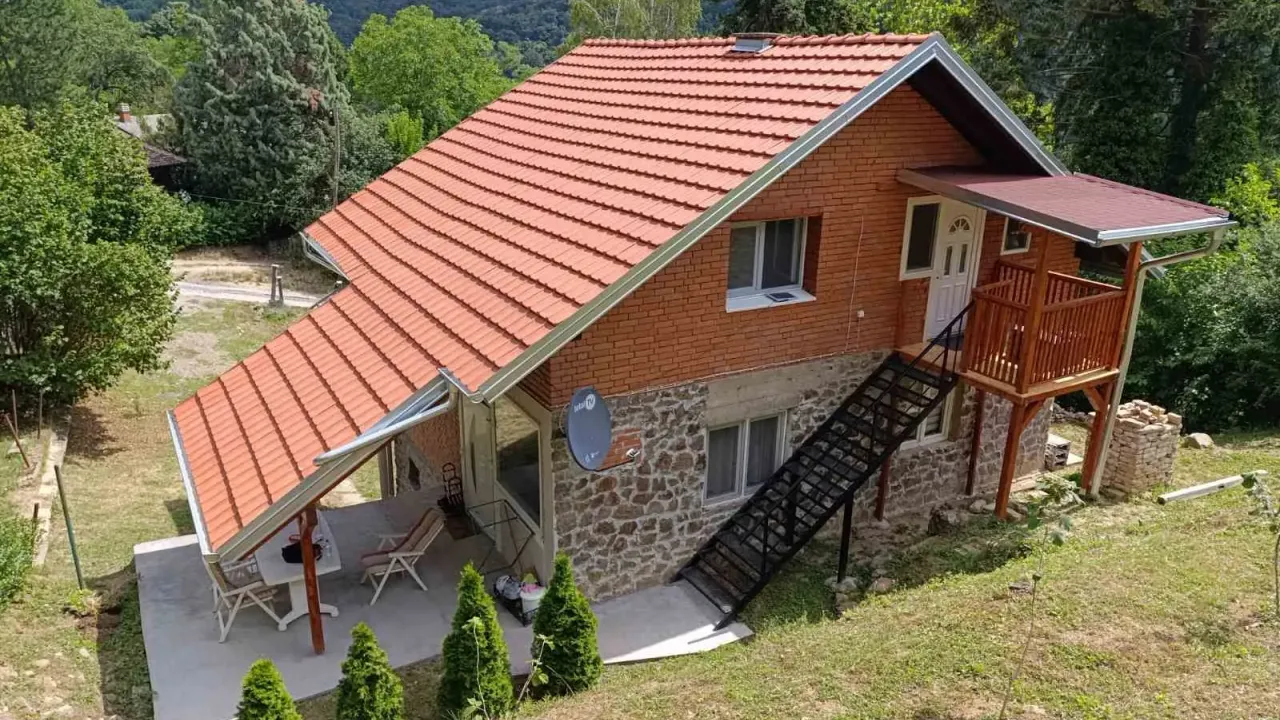 Sale, house, 231m², Rakovac, Novi Sad Sve Podlokacije