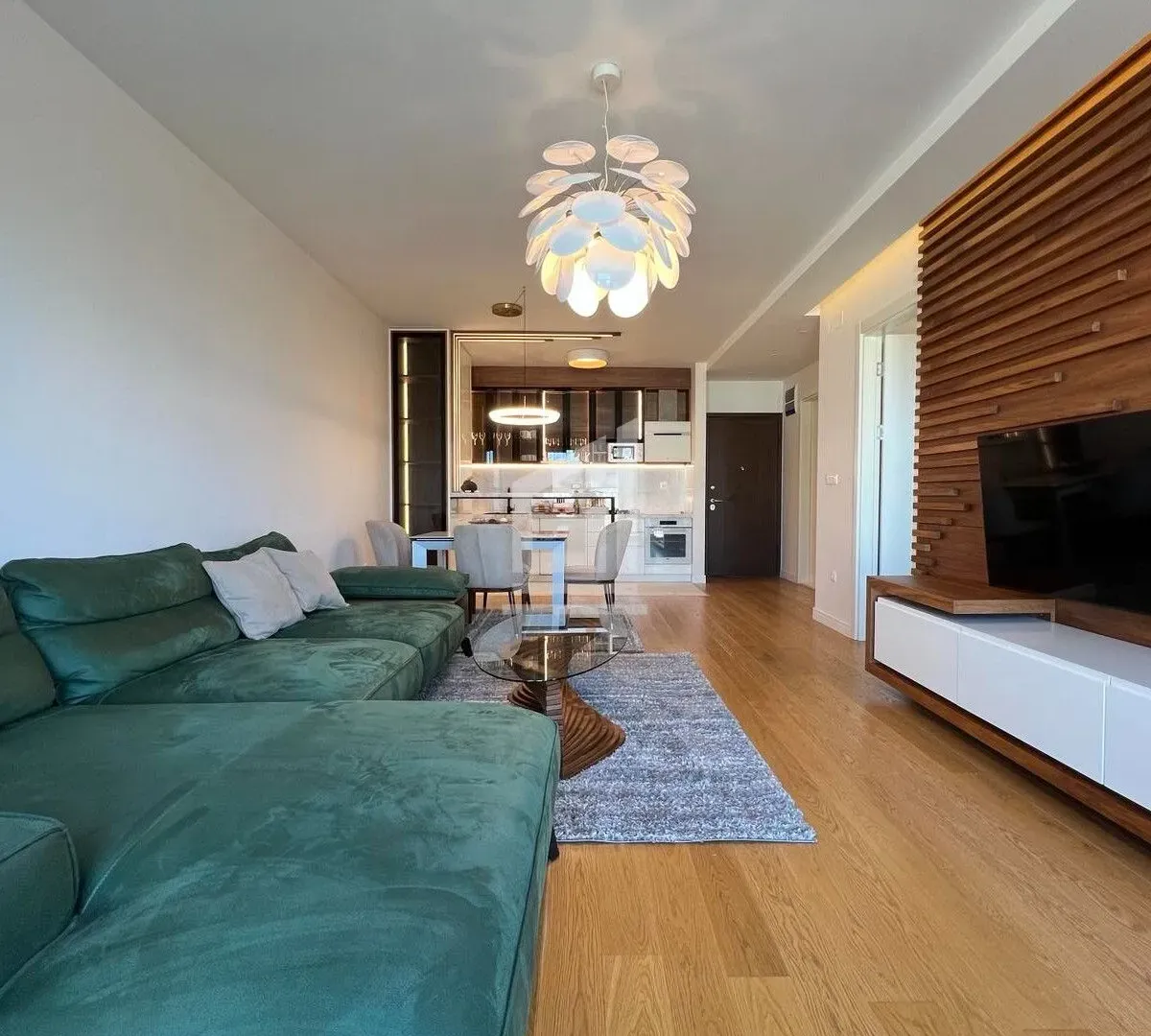 Izdavanje, jednosoban stan, 57m², Kruševac, Podgorica