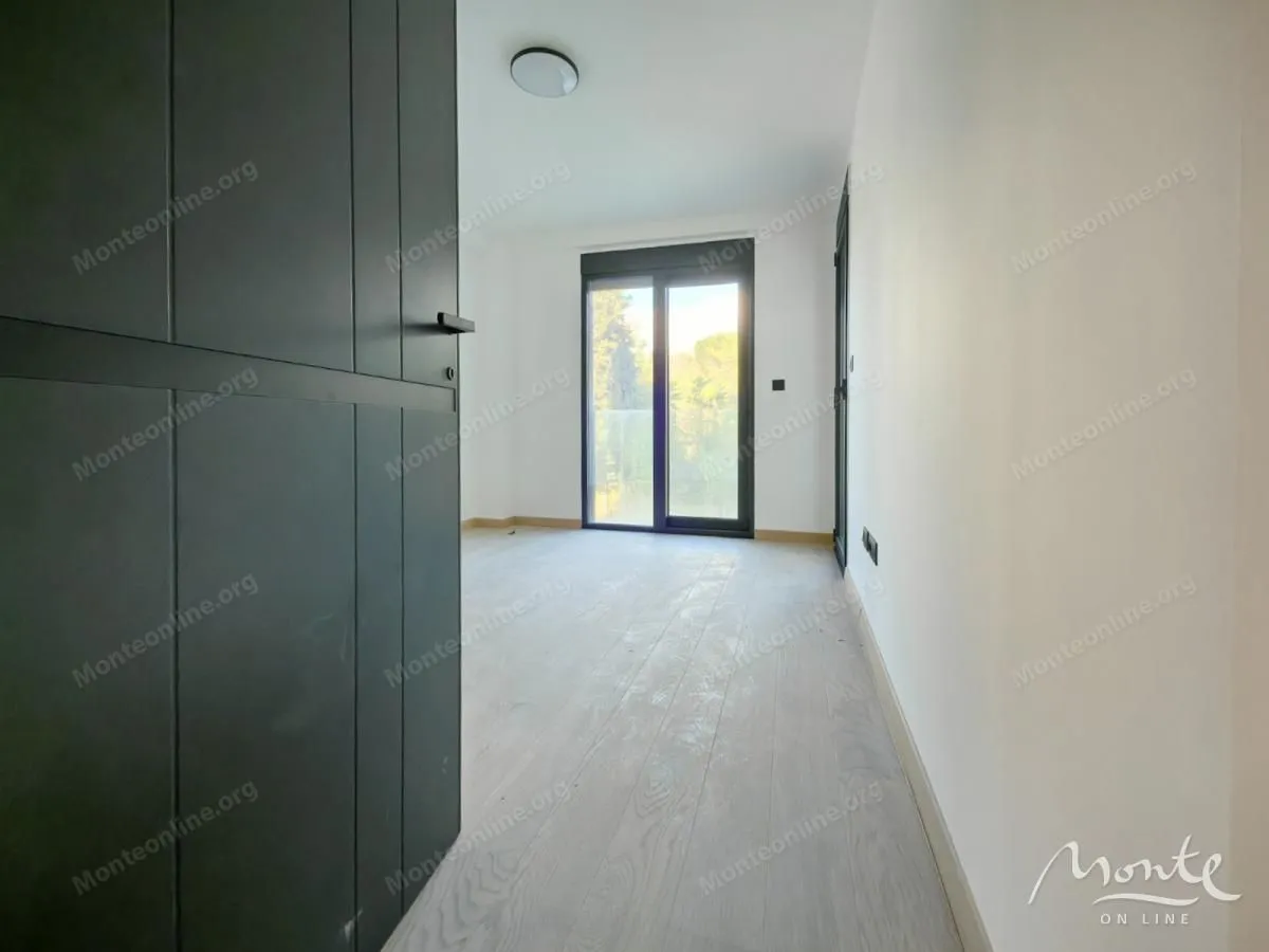 Prodaja, trosoban stan, 111m², Vezirov Most, Podgorica