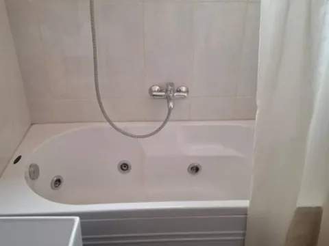 Rent, two bedroom apartment, 70m², Budva, Crna Gora - image 7