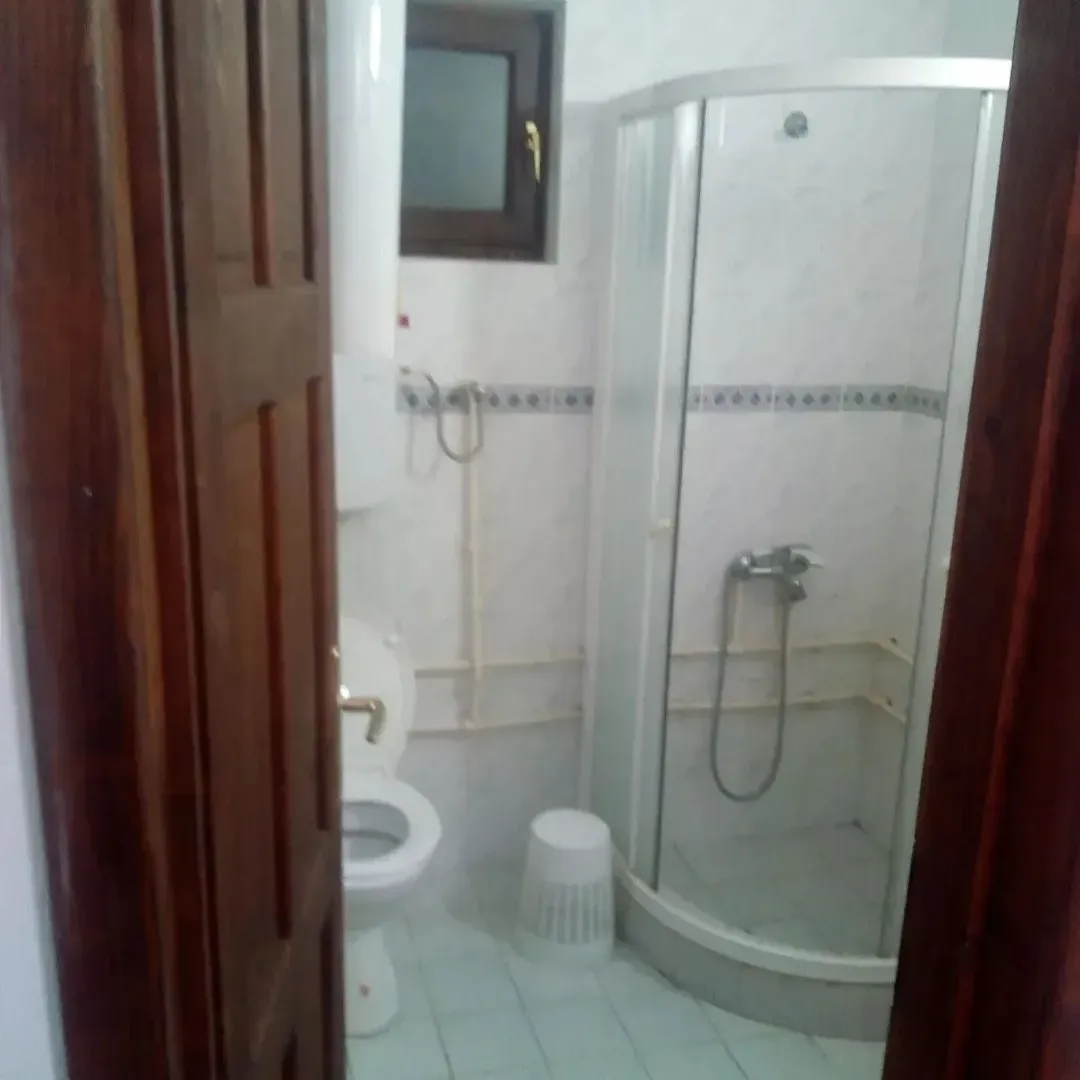 Prodaja, trosoban stan, 140m², Prolom Banja, Kuršumlija