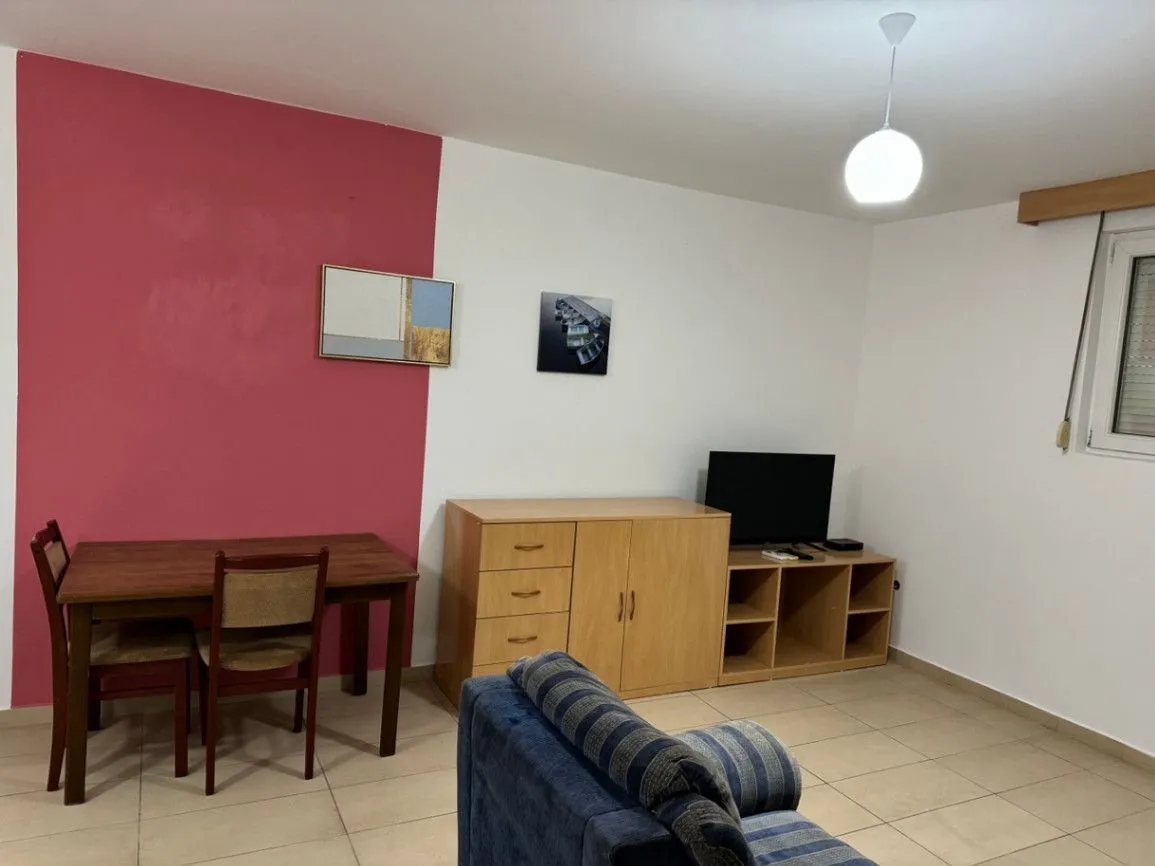 Izdavanje, garsonjera, 35m², Zagorič, Podgorica