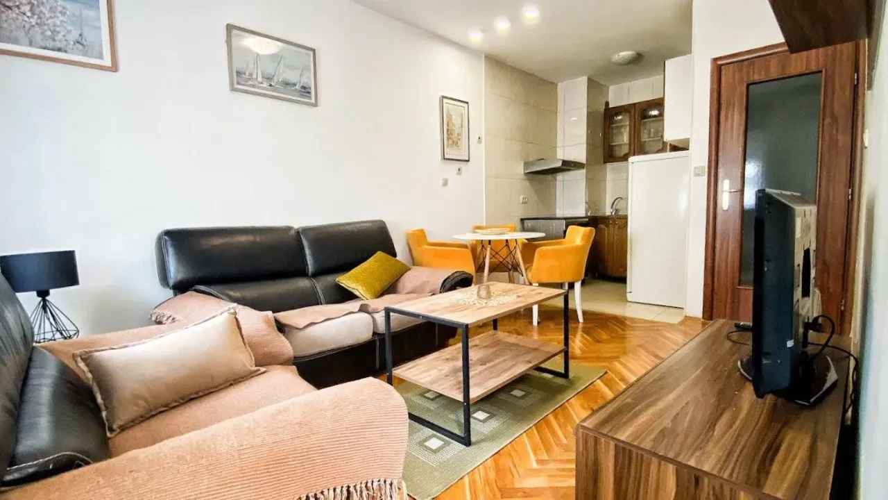 Rent, one bedroom apartment, 35m², Blok 9, Podgorica