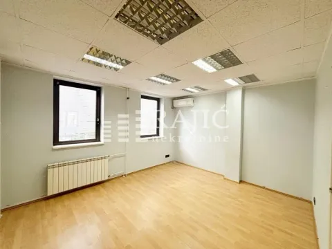 Rent, office space, 57m², Palilula Sve Podlokacije, Beograd - image 4