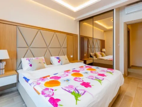 Izdavanje, dvosoban stan, 100m², Pržno, Budva - image 2