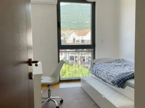 Izdavanje, dvosoban stan, 77m², Tivat, Crna Gora - image 5