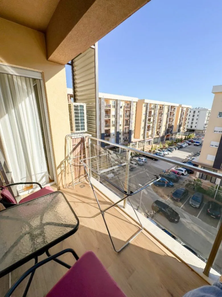 Izdavanje, dvosoban stan, 72m², City Kvart, Podgorica