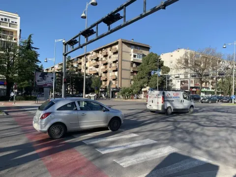 Prodaja, trosoban stan, 122m², Preko Morače, Podgorica - image 1