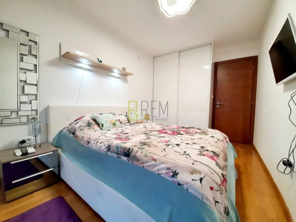 Prodaja, dvosoban stan, 91m², Tološi, Podgorica