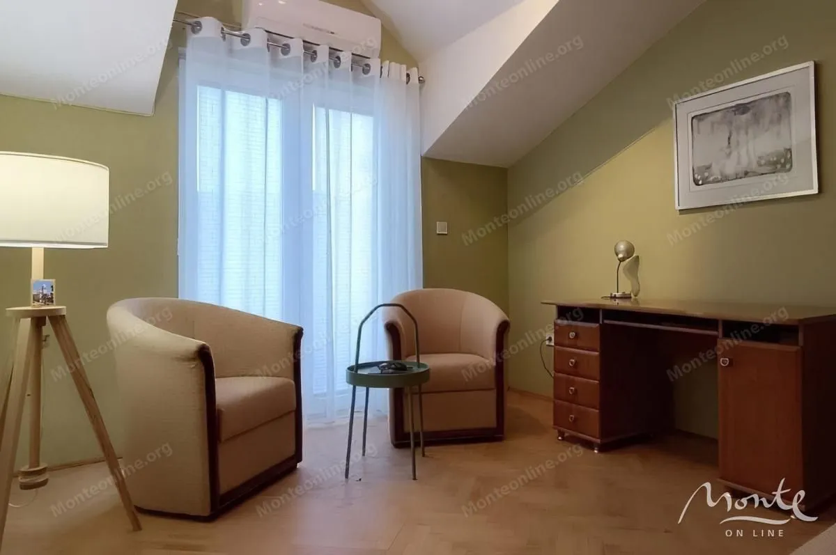 Prodaja, trosoban stan, 131m², Igalo, Herceg Novi