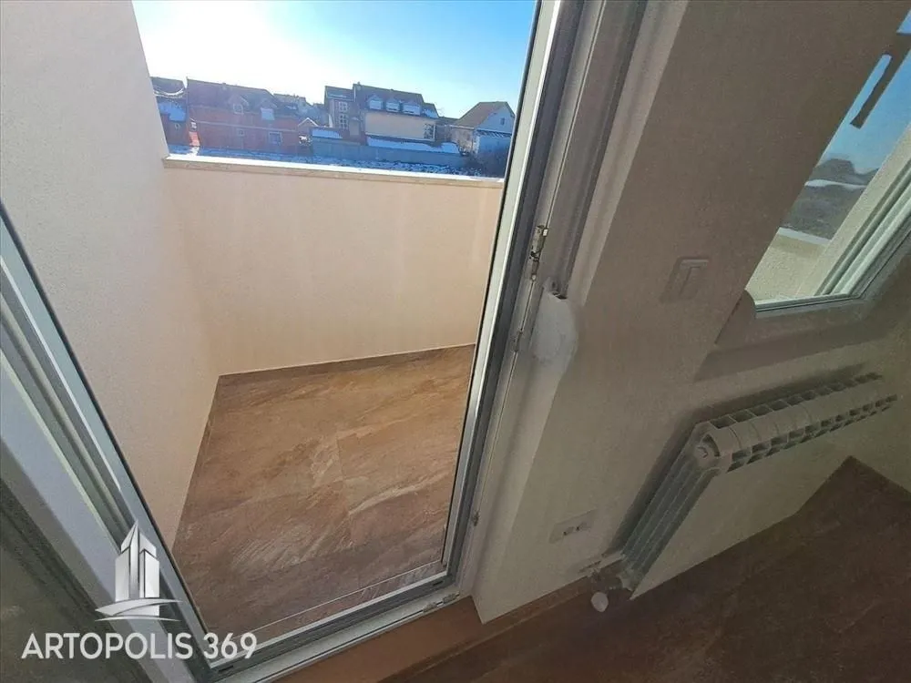 Sale, two bedroom apartment, 55m², Borča 1, Borča Sve Podlokacije