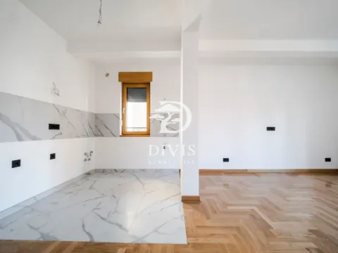 Prodaja, trosoban stan, 68m², Kluz, Zvezdara Sve Podlokacije - image 8