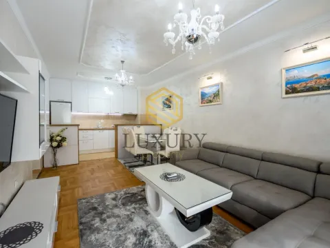 Rent, two bedroom apartment, 65m², Stari Aerodrom, Podgorica - image 1