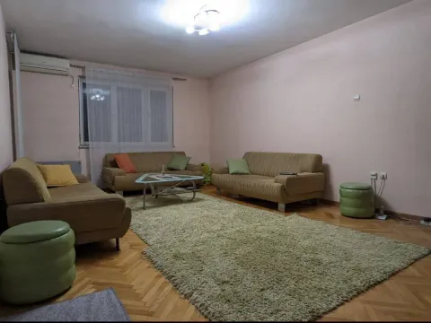 Prodaja, četvorosoban stan, 92m², Lepa Kata, Podgorica - image 2