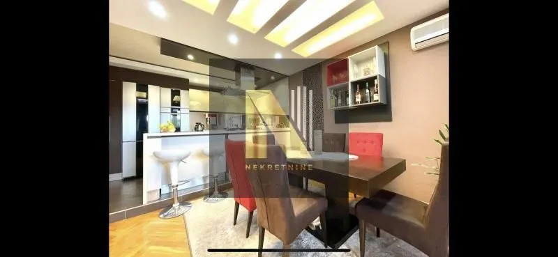 Prodaja, četvorosoban stan, 130m², Grbavica, Novi Sad Sve Podlokacije
