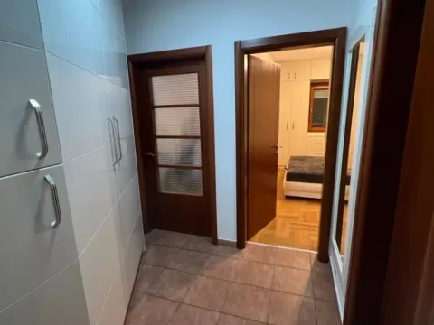 Izdavanje, jednosoban stan, 52m², Centar, Nikšić - image 4