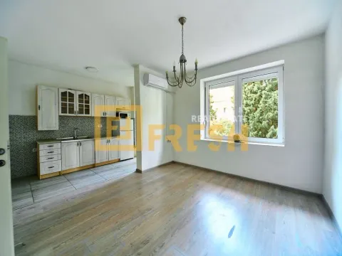 Izdavanje, trosoban stan, 85m², Gorica C, Podgorica - image 1