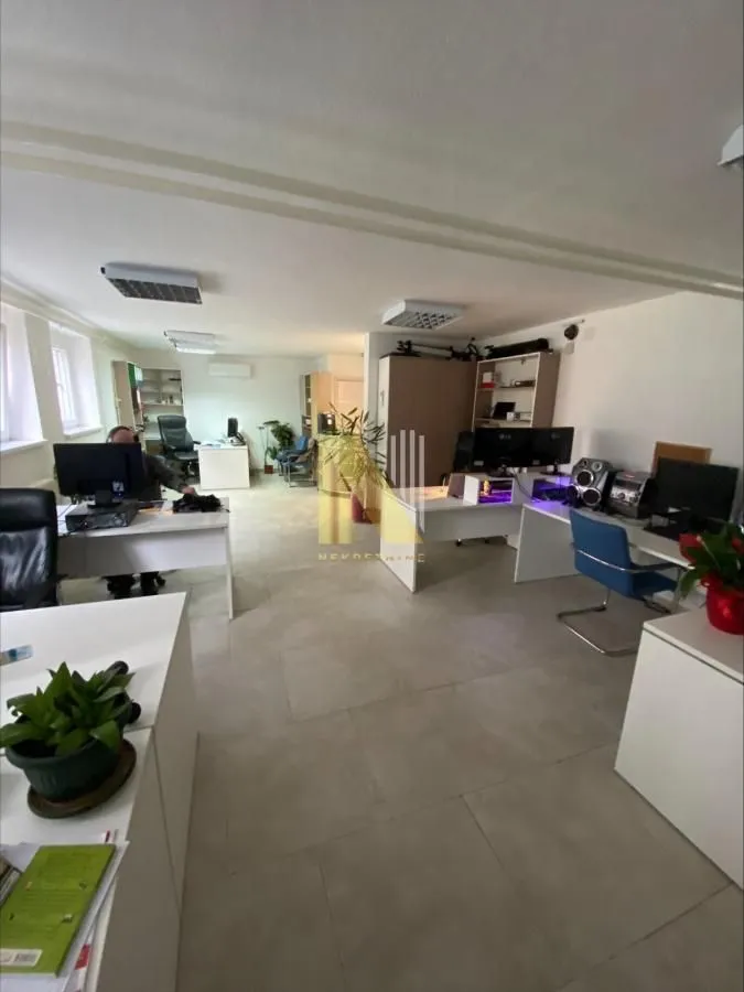 Prodaja, dvosoban stan, 62m², Centar, Novi Sad
