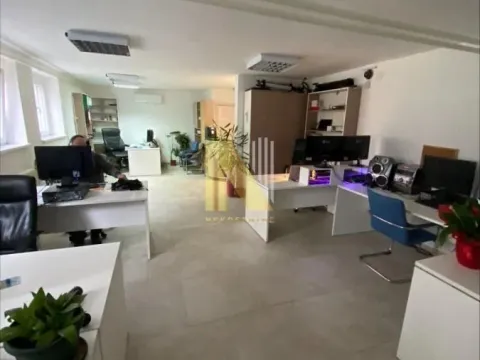 Prodaja, dvosoban stan, 62m², Centar, Novi Sad - image 2