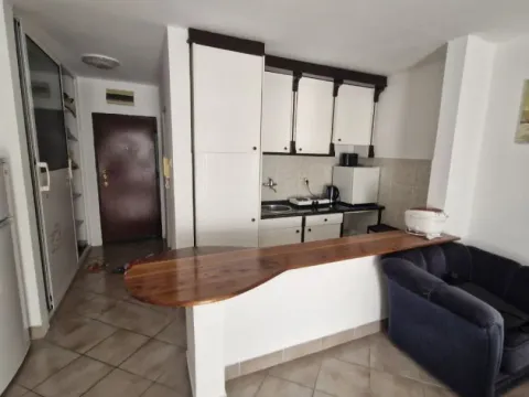 Prodaja, jednosoban stan, 45m², Sveti Stefan, Budva - image 1