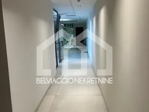 Izdavanje, trosoban stan, 70m², Stari Grad, Beograd - image 19