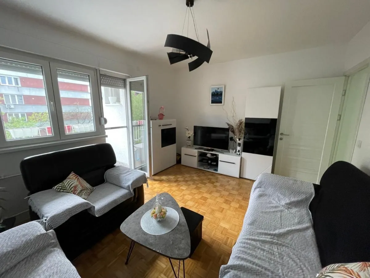 Prodaja, dvosoban stan, 54m², Železnička Stanica, Novi Sad Sve Podlokacije