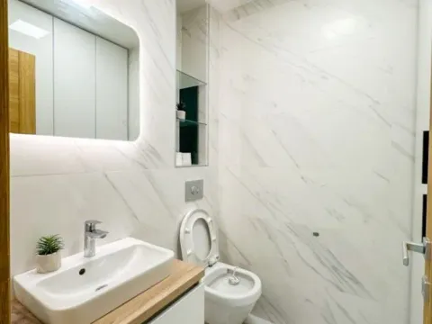 Izdavanje, dvosoban stan, 72m², City Kvart, Podgorica - image 6