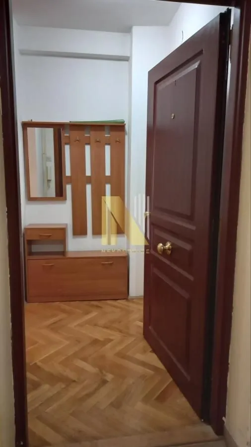 Izdavanje, dvosoban stan, 63m², Centar, Novi Sad