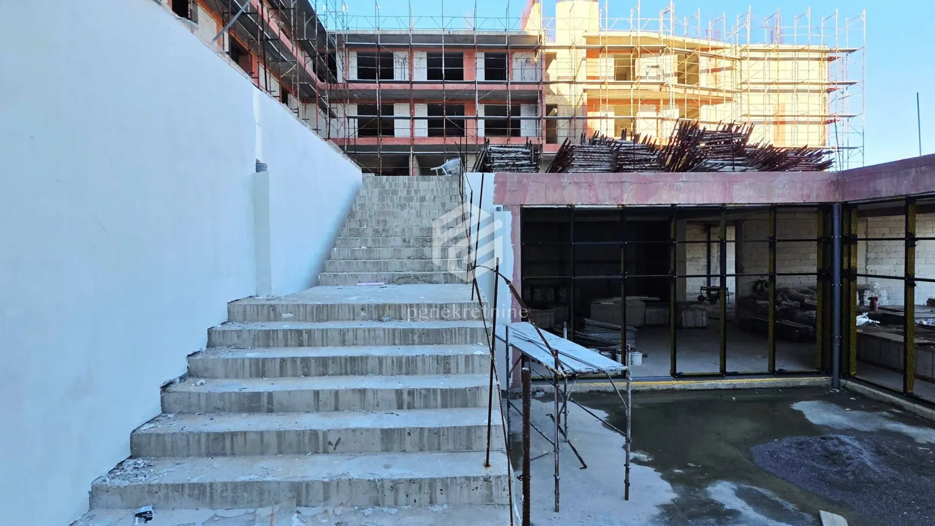 Prodaja, poslovni prostor, 81m², Pobrežje, Podgorica